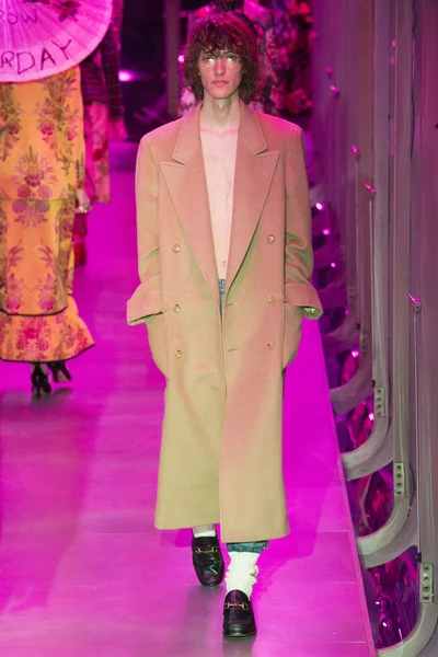 Look 6